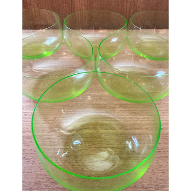 Max Verboeket uraniumglas kommen